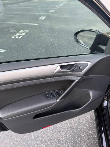 2017 Volkswagen Golf TSI SE