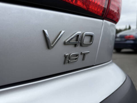 2002 Volvo V40
