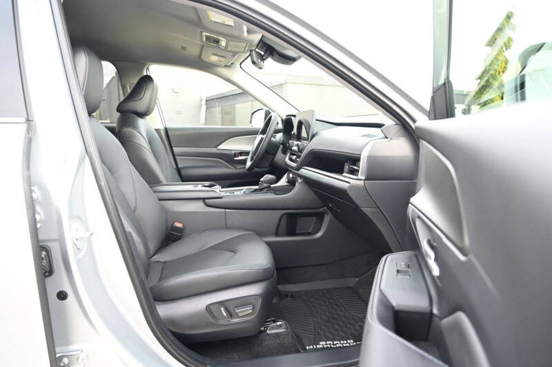 2025 Toyota Grand Highlander Hybrid