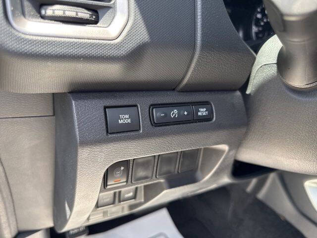2022 Nissan Frontier SV