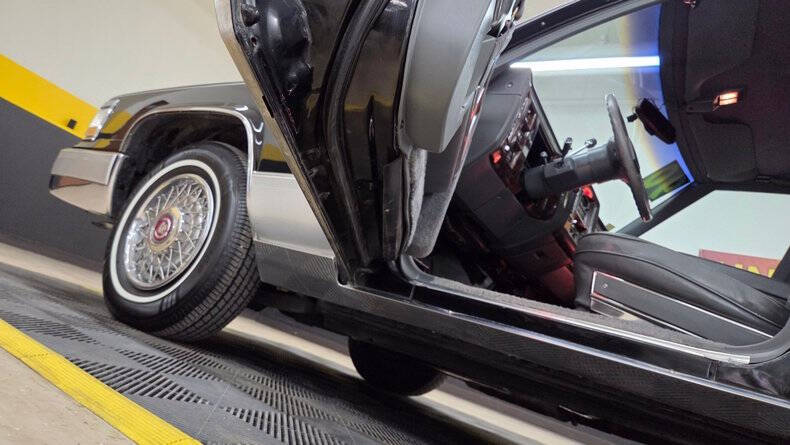 1990 Cadillac Brougham