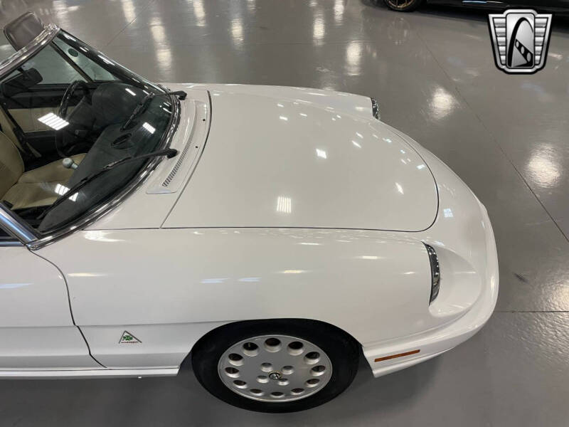 1991 Alfa Romeo Spider Veloce