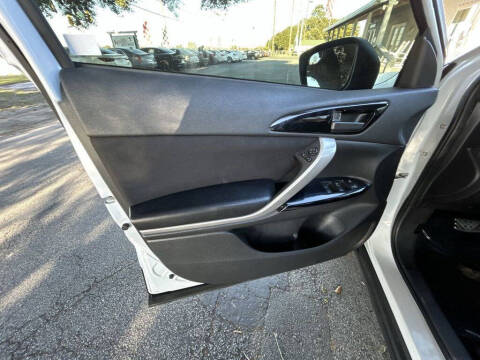 2022 Mitsubishi Eclipse Cross LE