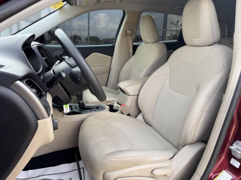 2019 Jeep Cherokee Latitude