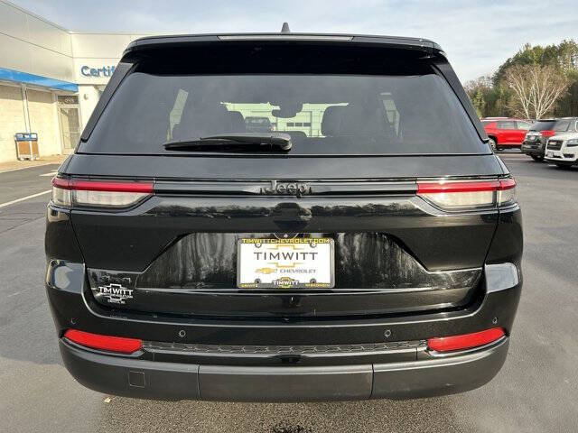 2022 Jeep Grand Cherokee Altitude