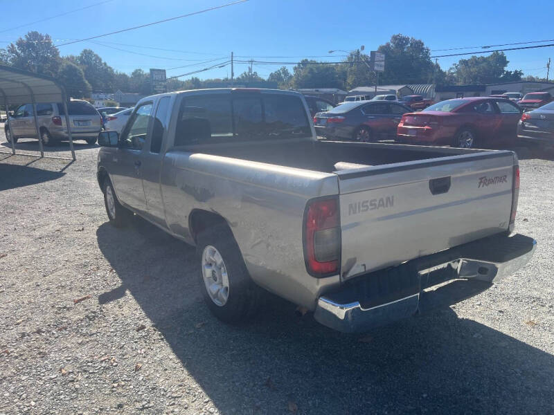 2000 Nissan Frontier XE