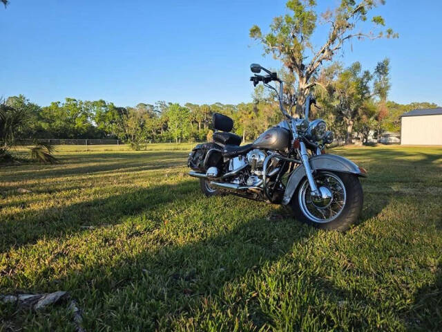 Harley-Davidson Heritage Softail Classic Image