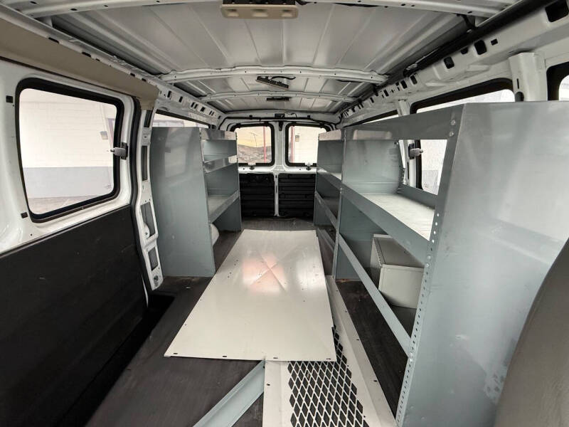 2017 Chevrolet Express 2500