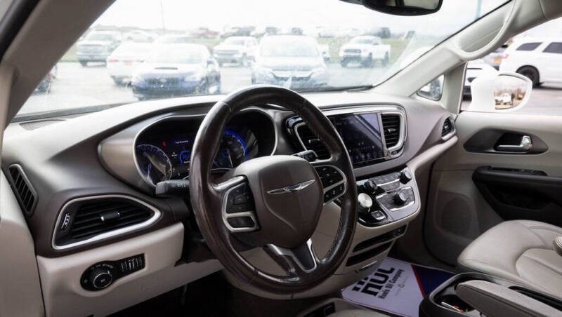 2019 Chrysler Pacifica Touring L