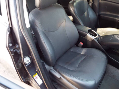 2014 Toyota Prius Plug-in Hybrid Advanced