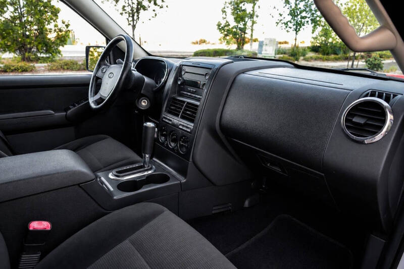 2010 Ford Explorer XLT