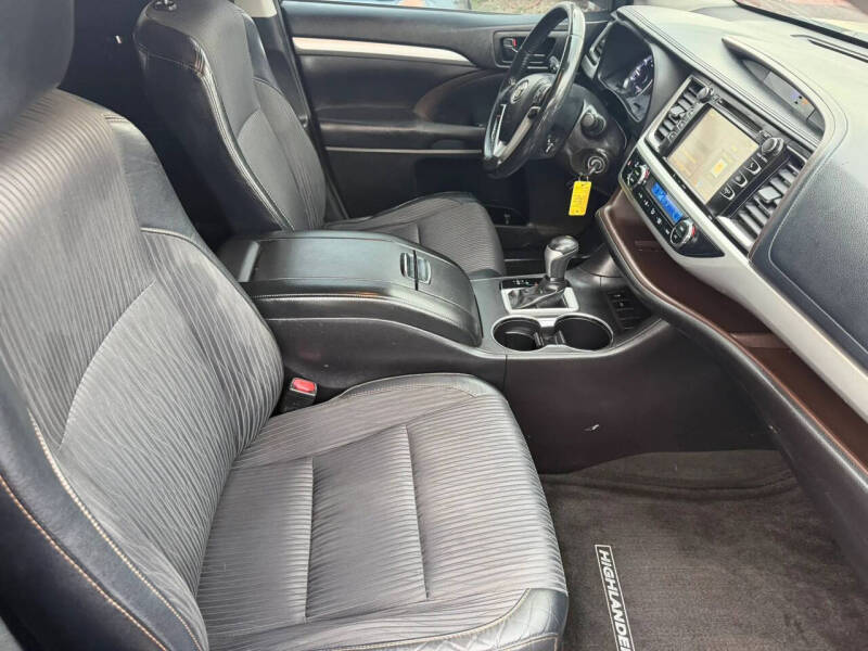 2017 Toyota Highlander