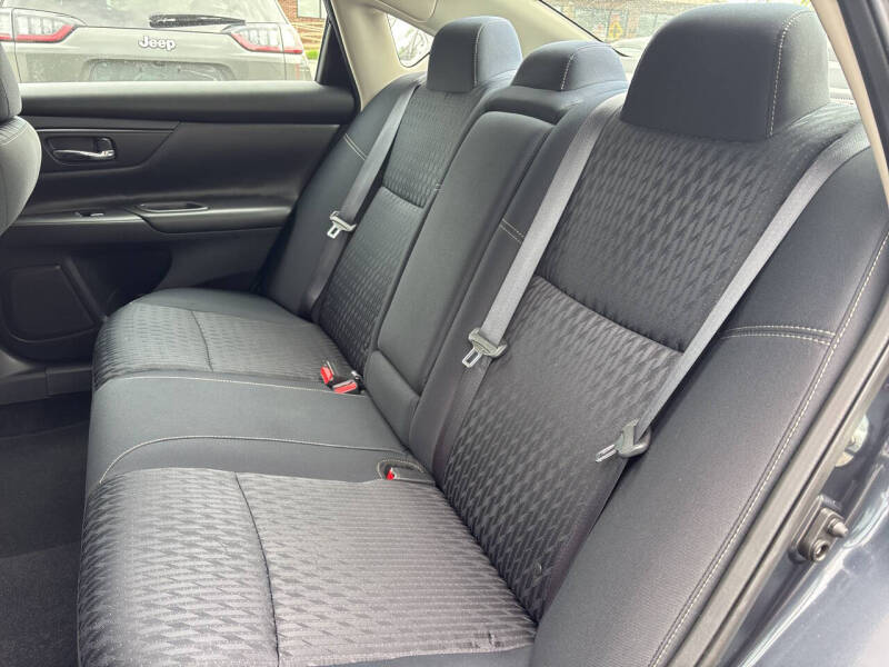 2017 Nissan Altima S - Photo 26