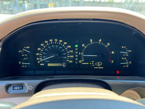 2000 Lexus LX 470