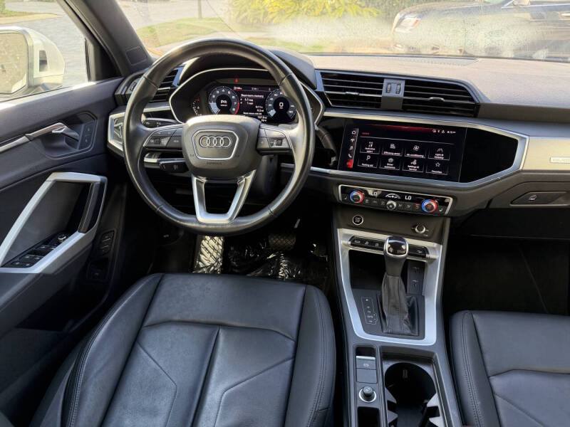 2023 Audi Q3 quattro S line Premium 45 TFSI