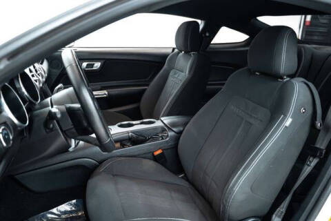 2022 Ford Mustang EcoBoost