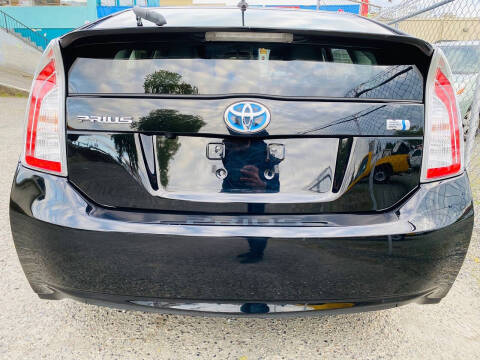 2015 Toyota Prius Two