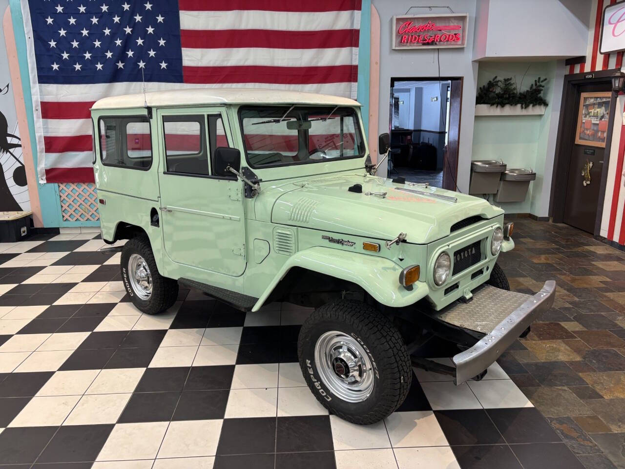 1970 Toyota Land Cruiser 4