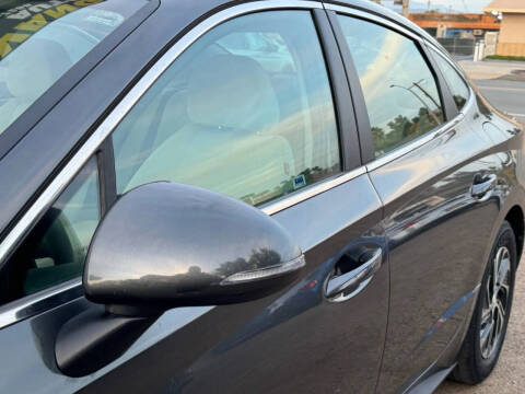 2021 Hyundai Sonata Hybrid Blue