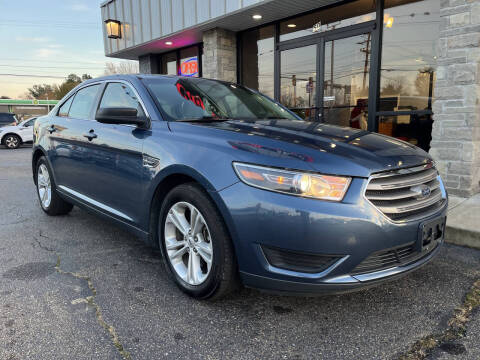 2018 Ford Taurus SE