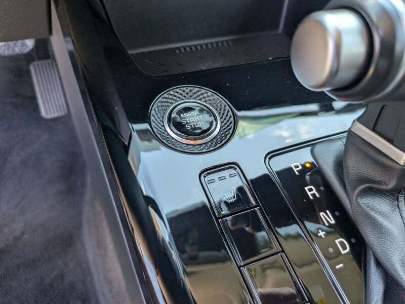 2024 Kia Niro EX