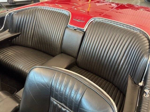 1964 Ford Thunderbird