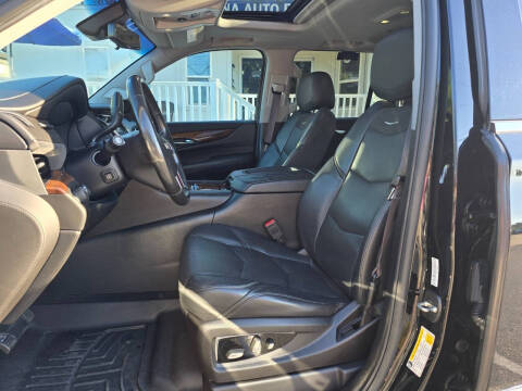 2017 Cadillac Escalade Luxury