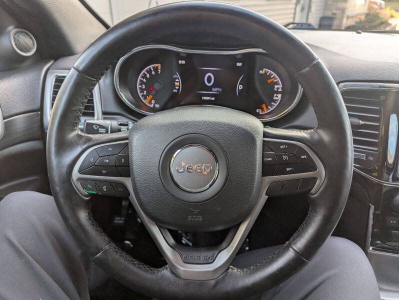 2019 Jeep Grand Cherokee Laredo