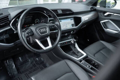 2022 Audi Q3 quattro S line Prem Plus 45 TFSI