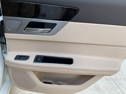 2016 Jaguar XF 35t Prestige