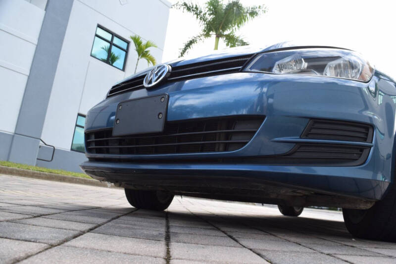 2015 Volkswagen Golf TDI SE