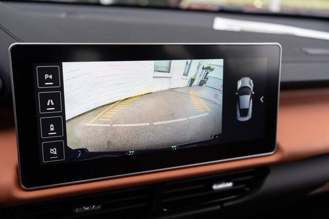 2025 Lotus Emira V6 Base