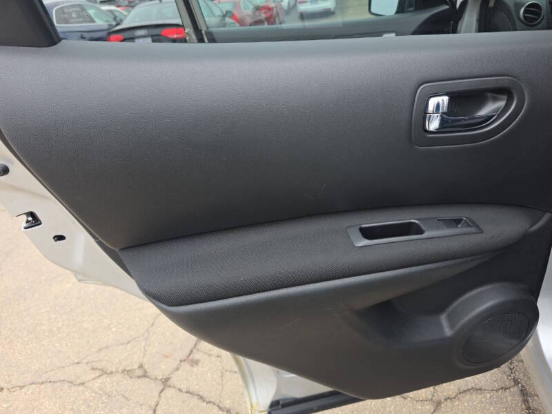 2011 Nissan Rogue SV