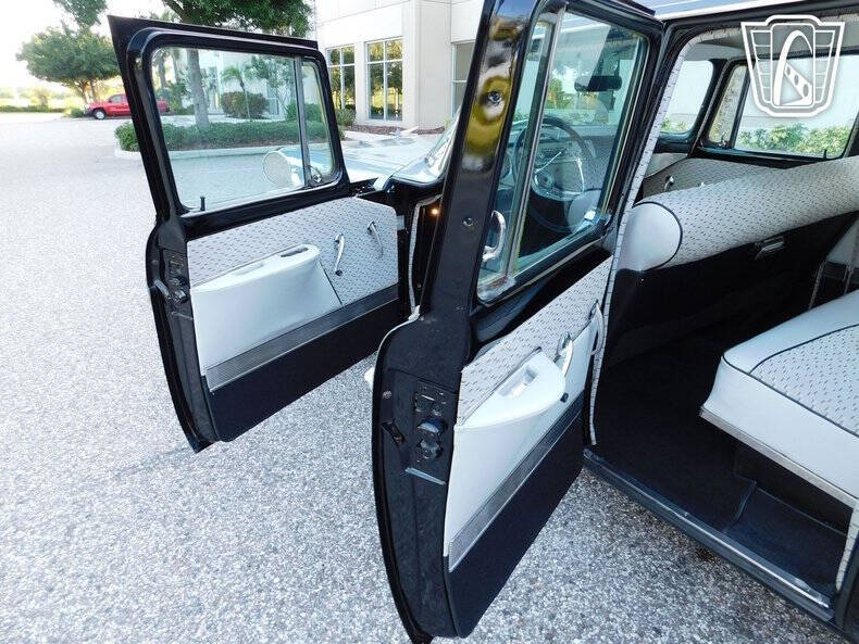 1957 Packard Clipper