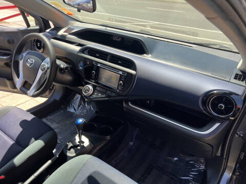 2016 Toyota Prius c