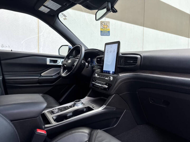 2020 Ford Explorer Platinum