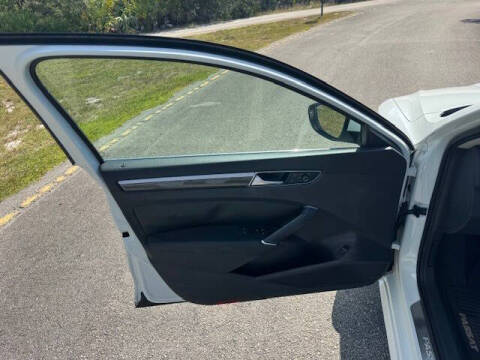 2016 Volkswagen Passat 1.8T SE