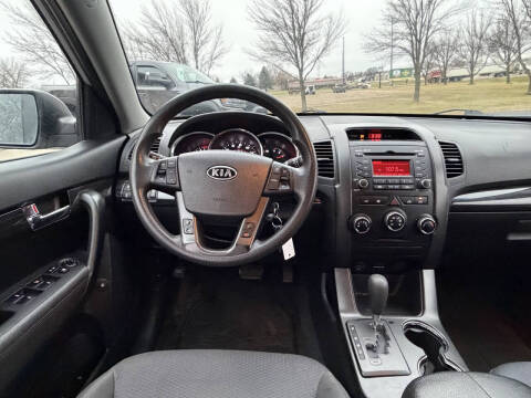2013 Kia Sorento LX