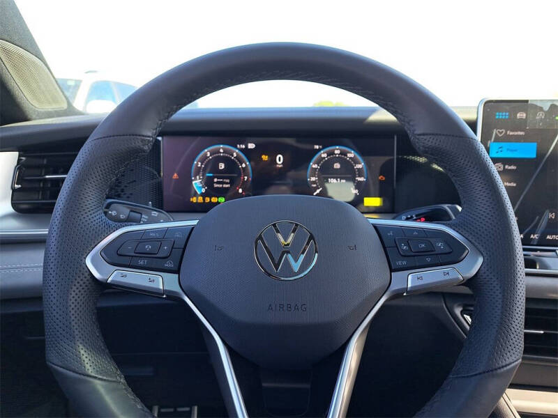 2026 Volkswagen Tiguan SE R-Line Black