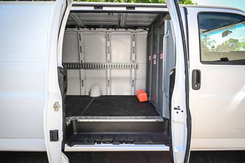 2024 Chevrolet Express 2500