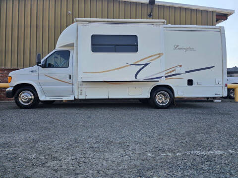2004 Lexington Class C Mini Motorhome