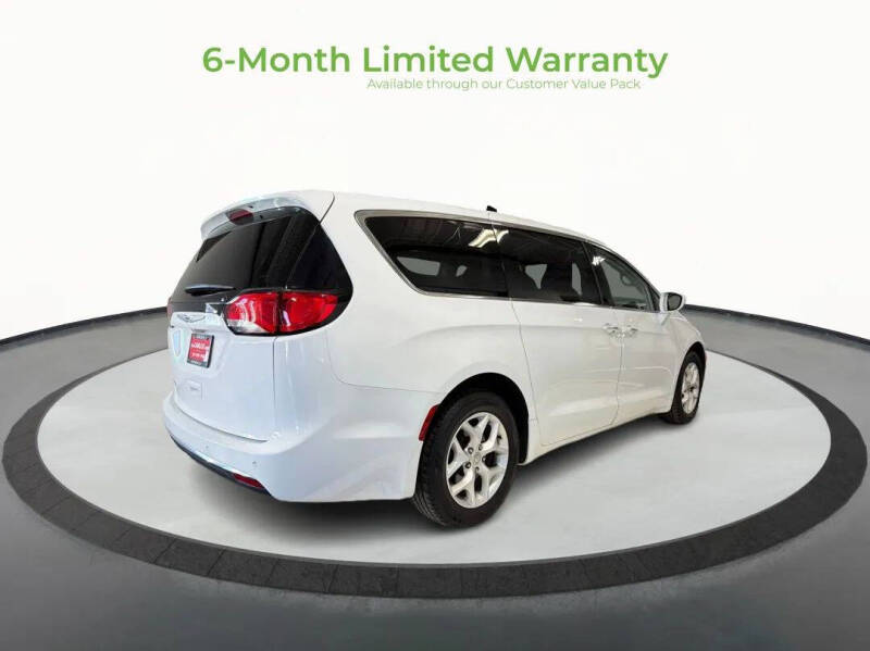 2020 Chrysler Pacifica Touring