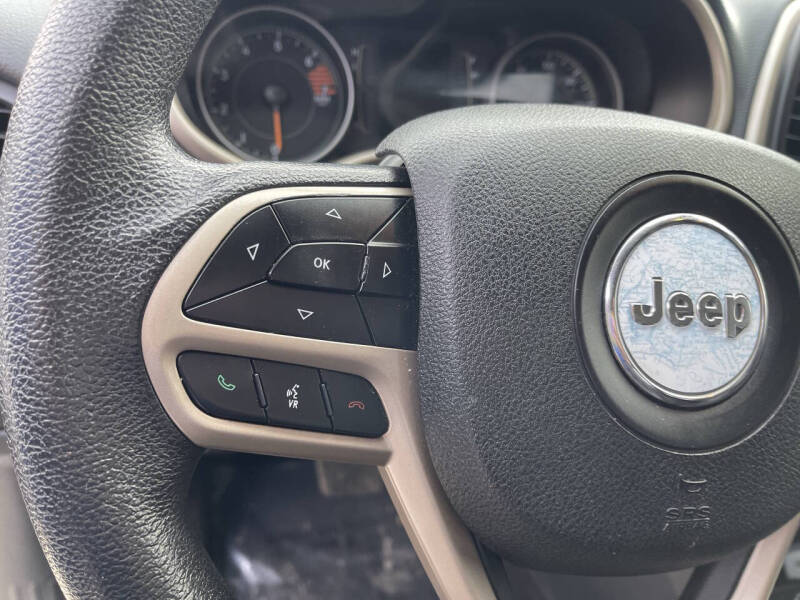 2017 Jeep Cherokee Sport