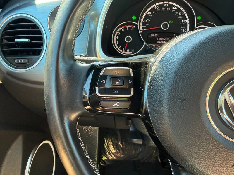 2016 Volkswagen Beetle Convertible 1.8T Denim