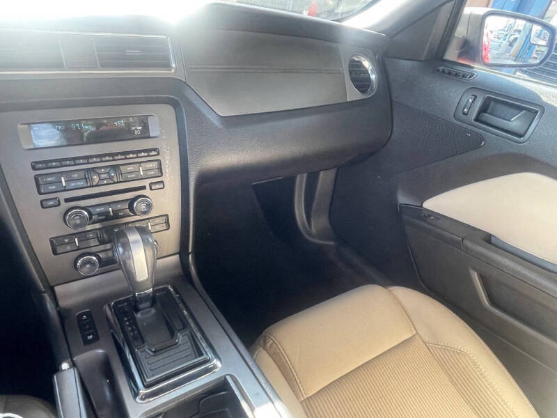 2013 Ford Mustang V6