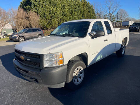 2012 Chevrolet Silverado 1500 for sale at Getsinger's Used Cars in Anderson SC