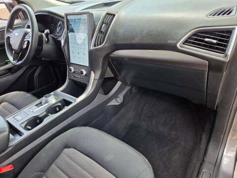 2022 Ford Edge SE