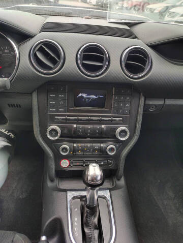 2016 Ford Mustang V6