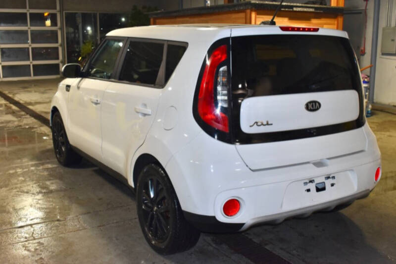 2019 Kia Soul +