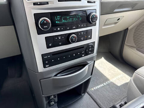 2008 Chrysler Town and Country Limited